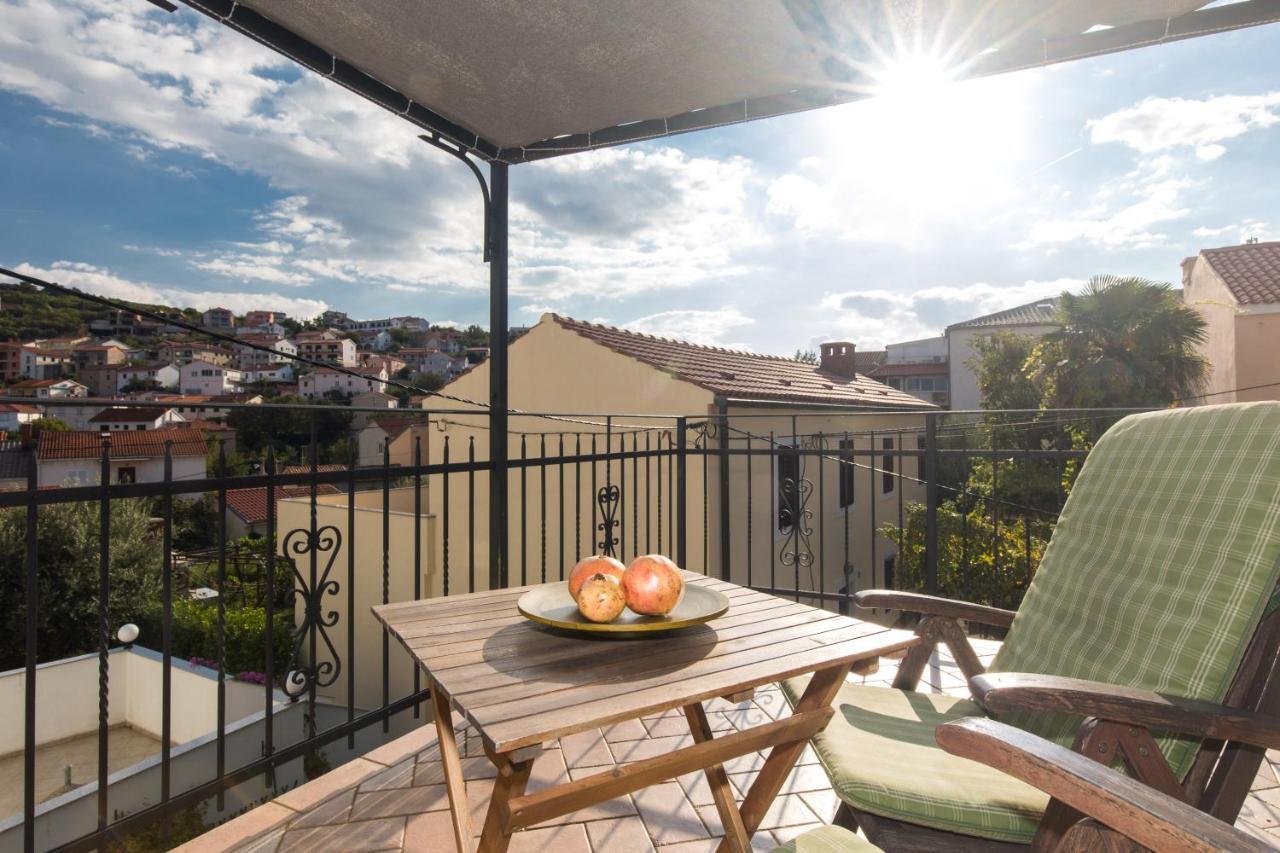 Holiday Home Bozanic Vrbnik Esterno foto